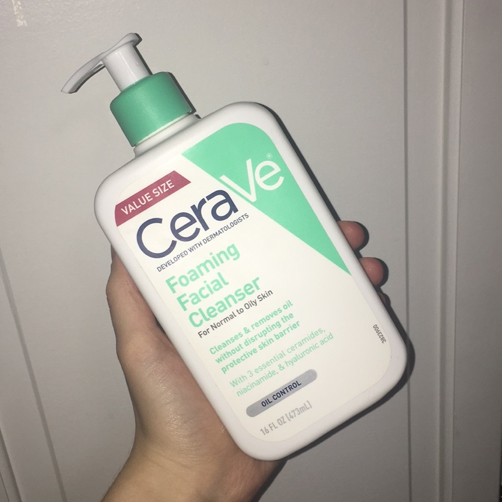 Face wash for normal to oily skin